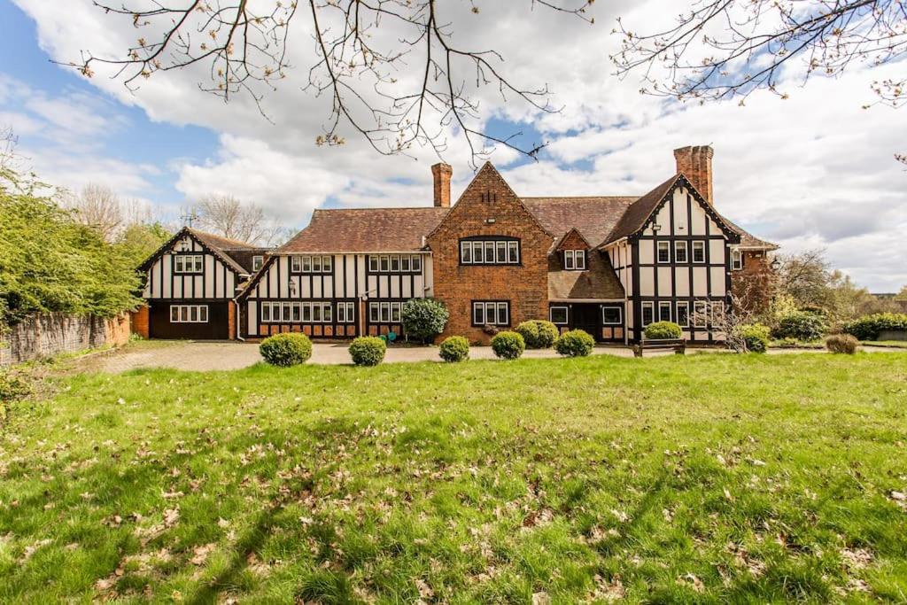 Knoll House Holiday home London